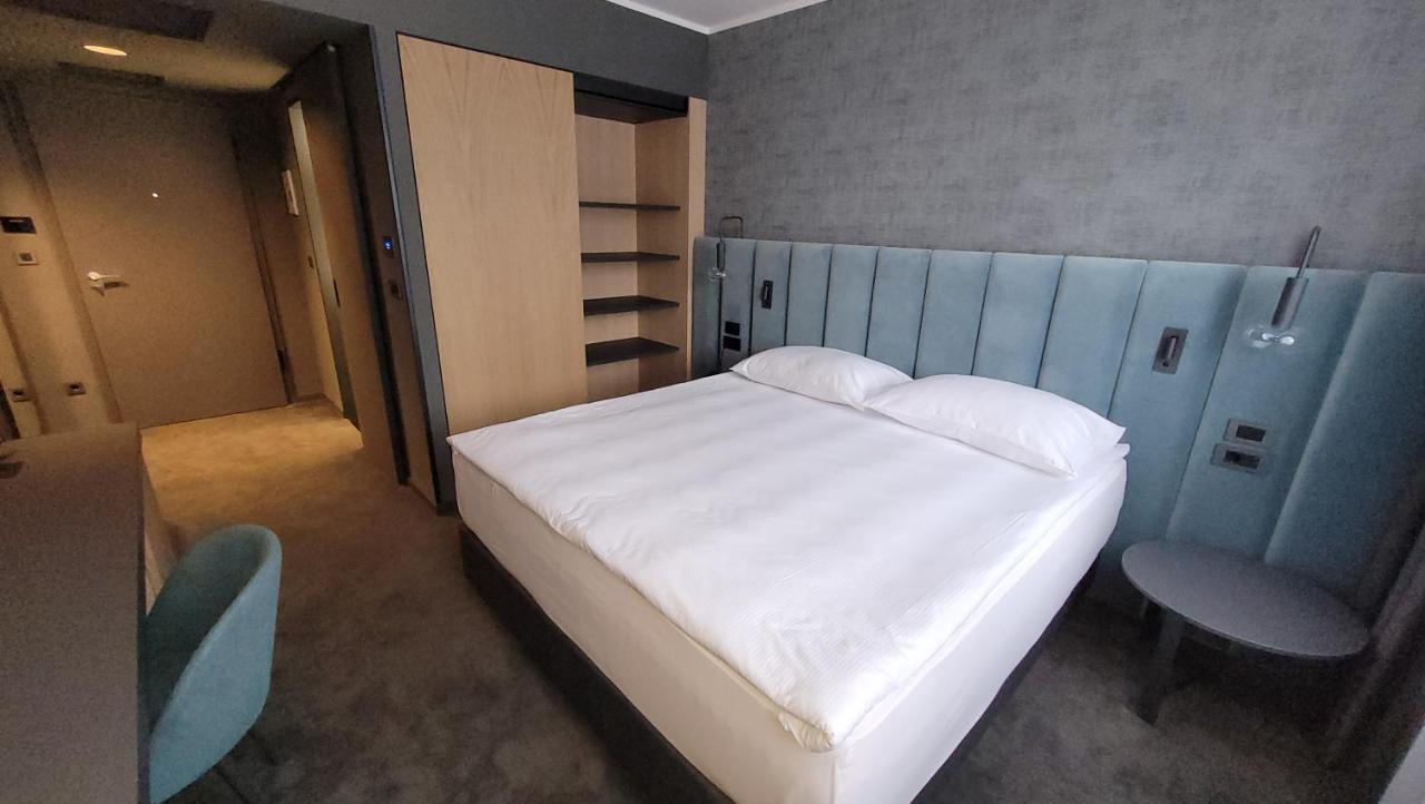 קראנז' Elegans Hotel Brdo מראה חיצוני תמונה